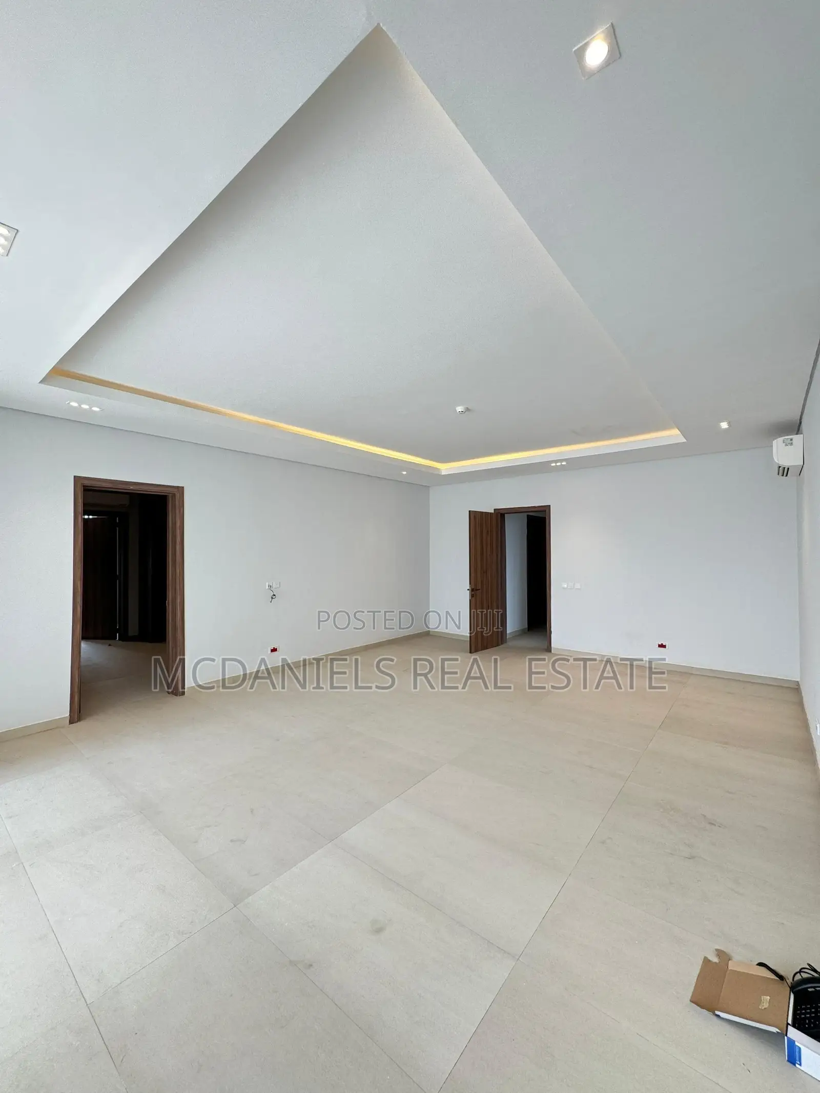 4bdrm Duplex in Banana Island for sale in Banana Island