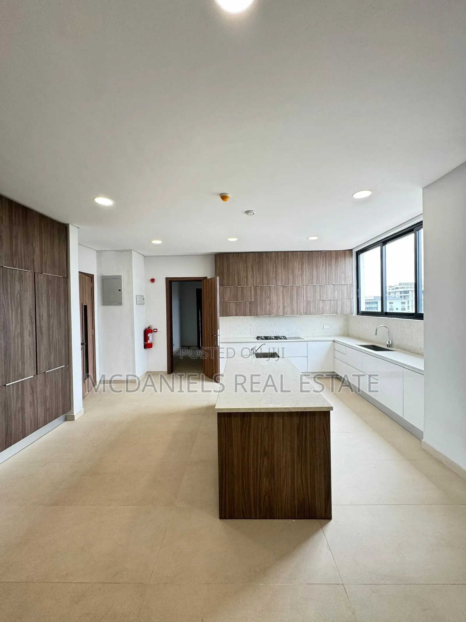 4bdrm Duplex in Banana Island for sale in Banana Island