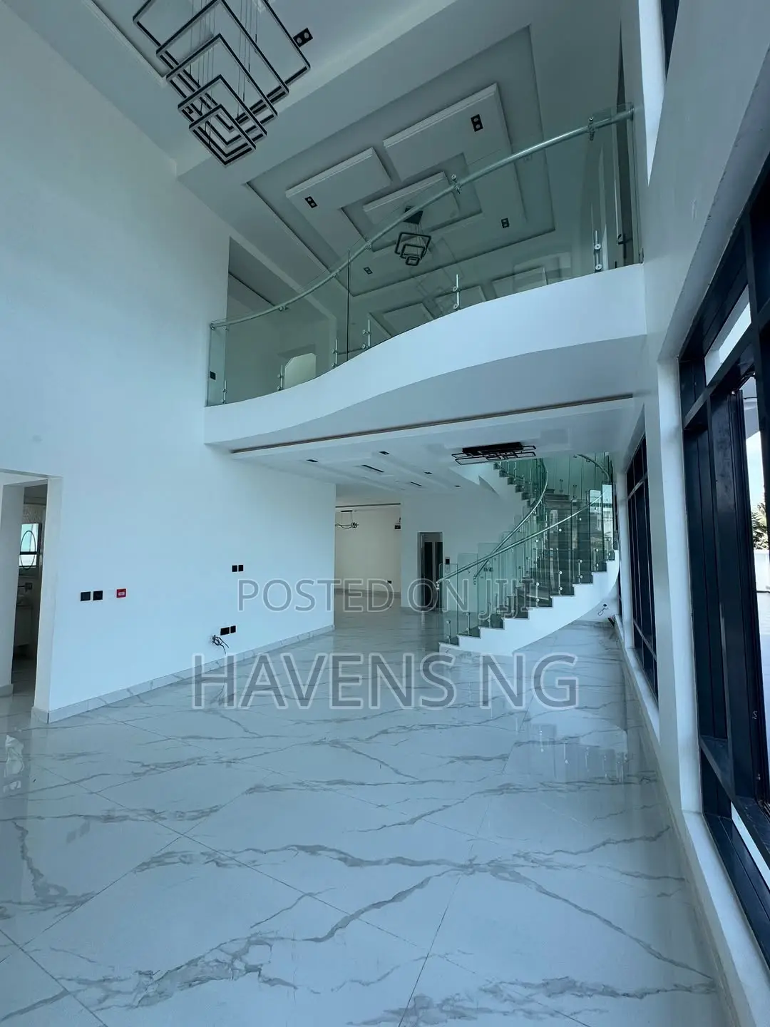 5bdrm Duplex in Osapa london for sale in Osapa london