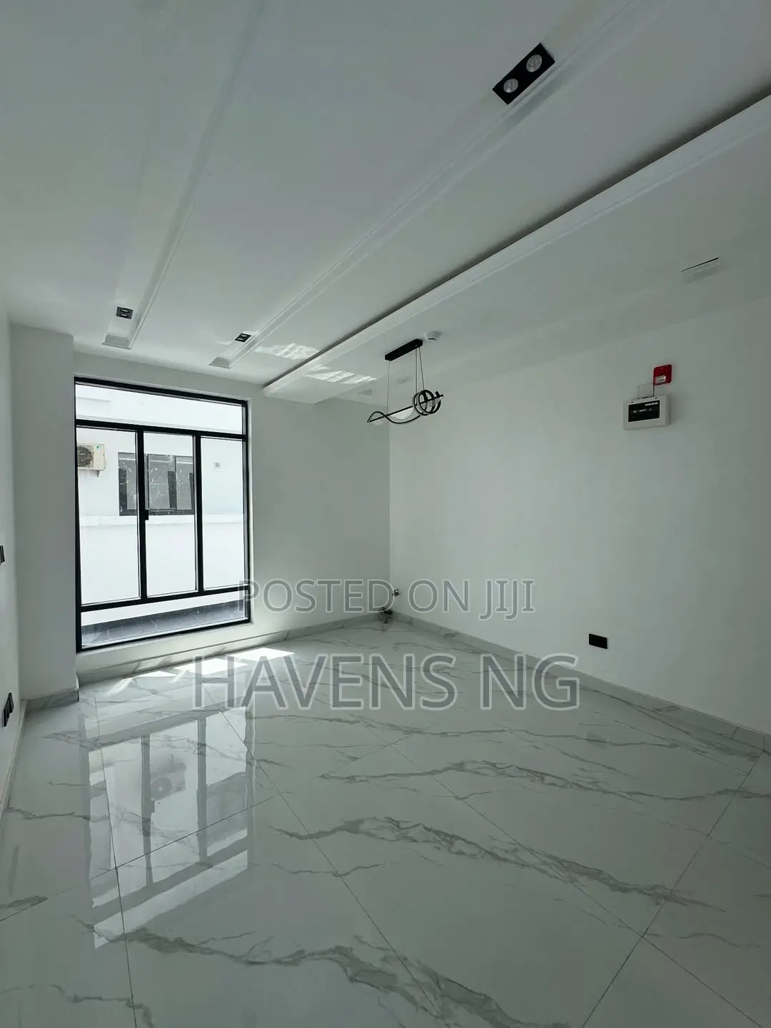 5bdrm Duplex in Osapa london for sale in Osapa london