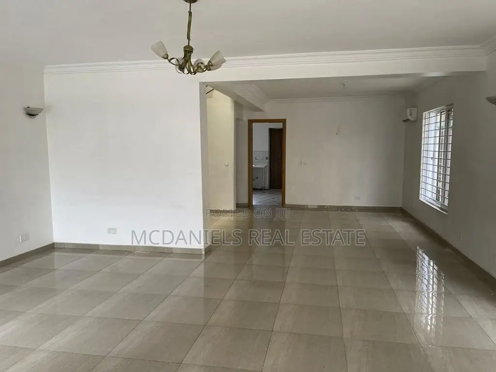 4bdrm Townhouse/Terrace in Lekki Phase 1 for Sale in Lekki Phase 1