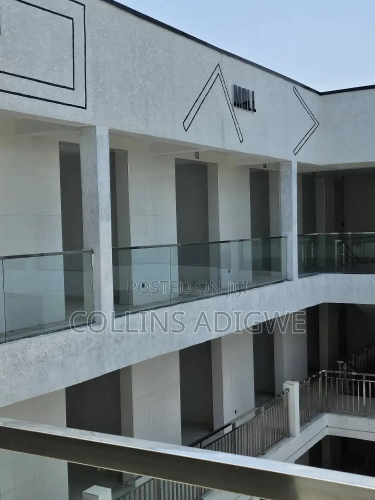 28sqm Shop in a Shopping Mall in Ikota