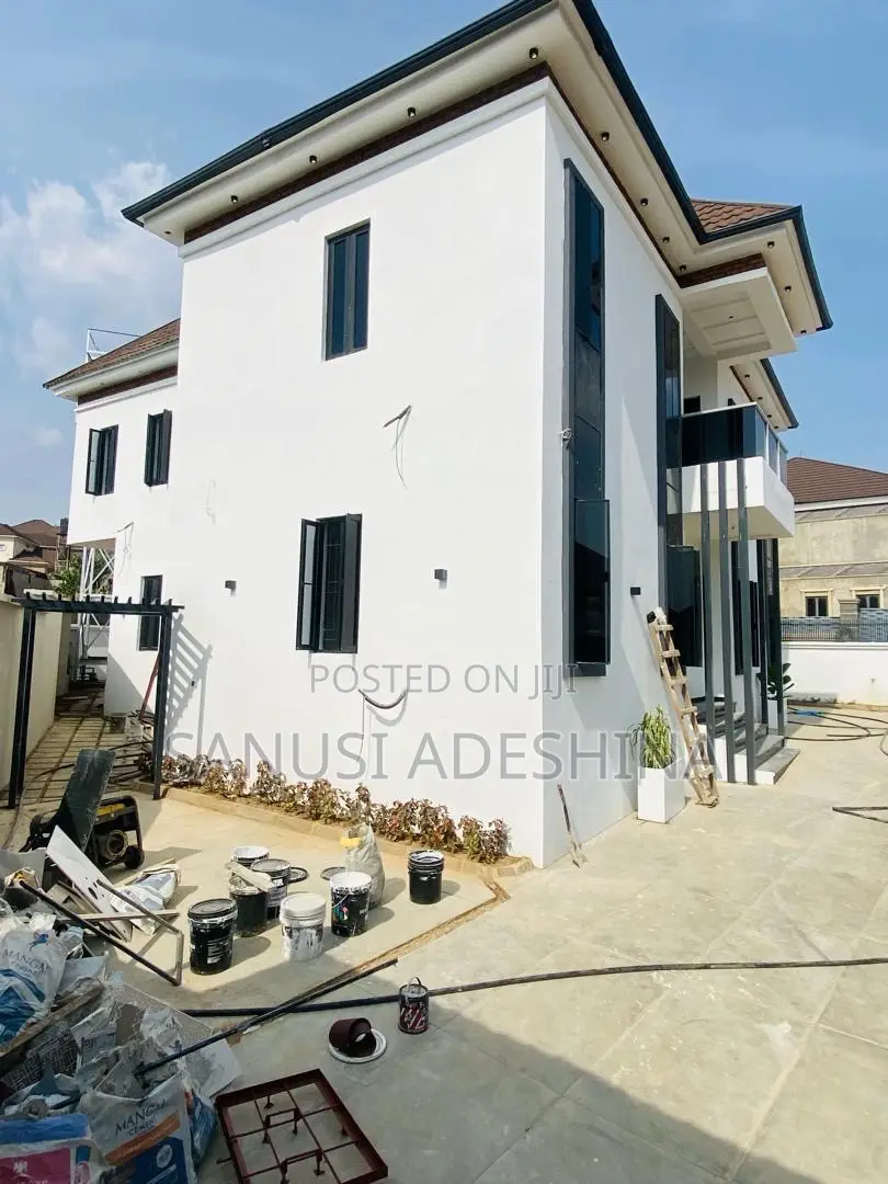 5bdrm Duplex in Naf Valley Asokoro for sale in Asokoro
