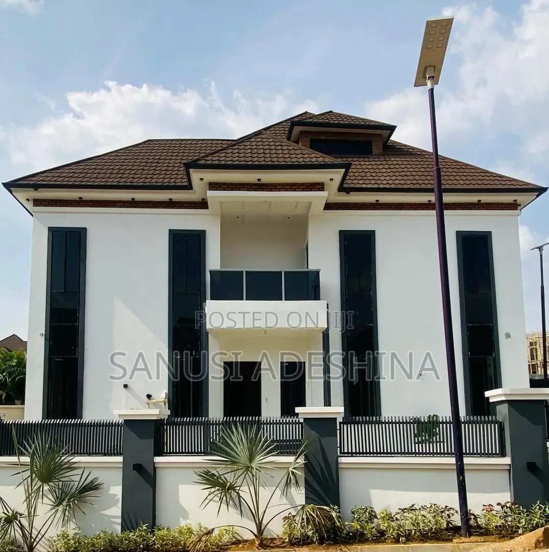 5bdrm Duplex in Naf Valley Asokoro for sale in Asokoro