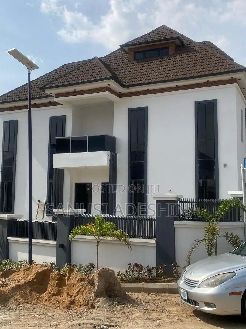5bdrm Duplex in Naf Valley Asokoro for sale in Asokoro