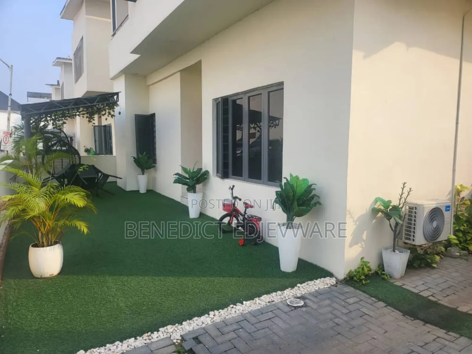 Furnished 4bdrm Duplex in Harris Drive Vgc for sale in VGC / Ajah