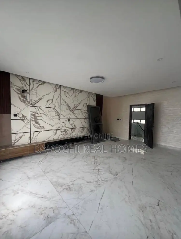 5bdrm Duplex in Osapa London for rent in Osapa london