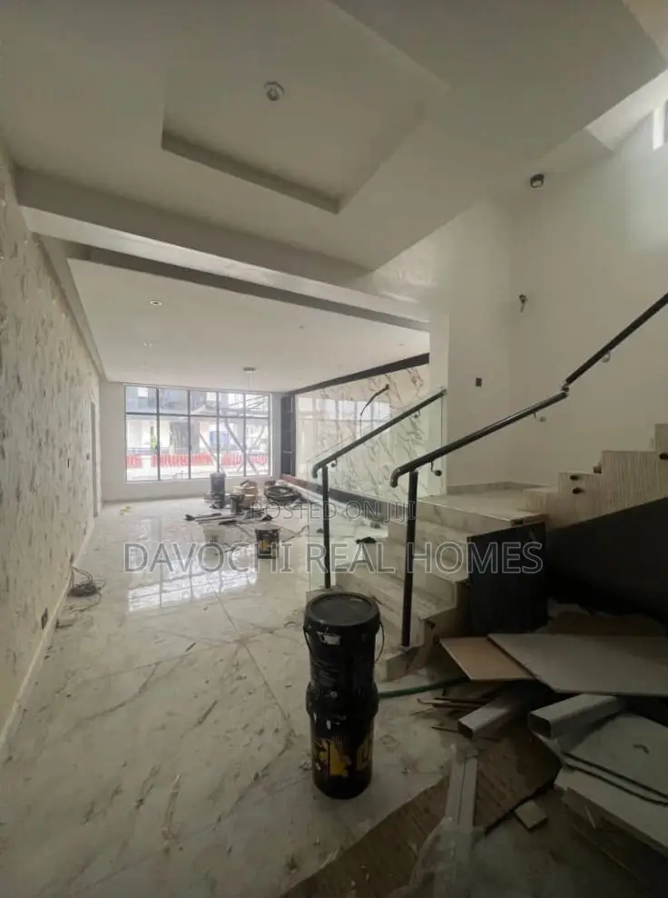 5bdrm Duplex in Osapa London for rent in Osapa london