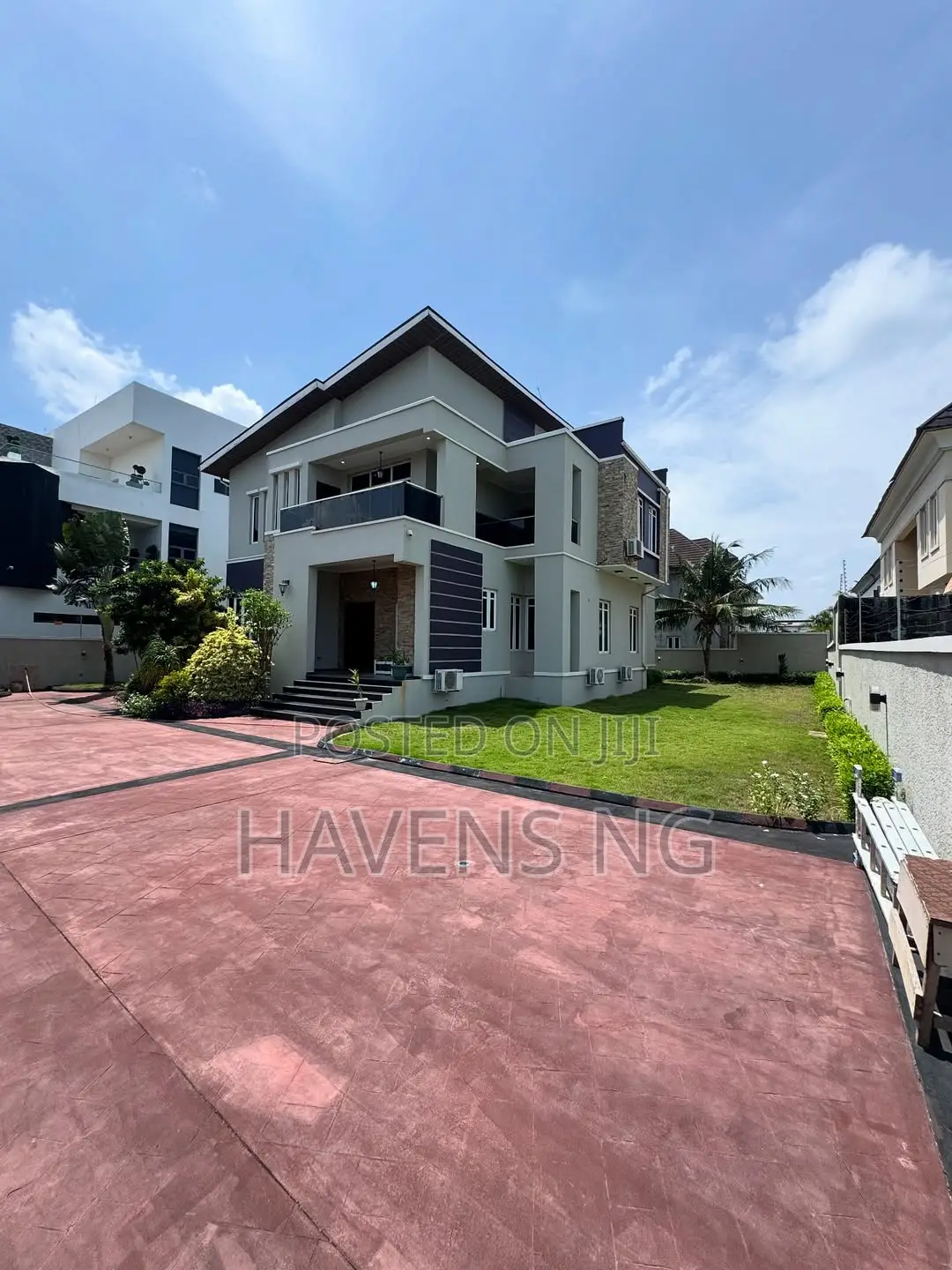 5bdrm Duplex in Osapa london for sale in Osapa london