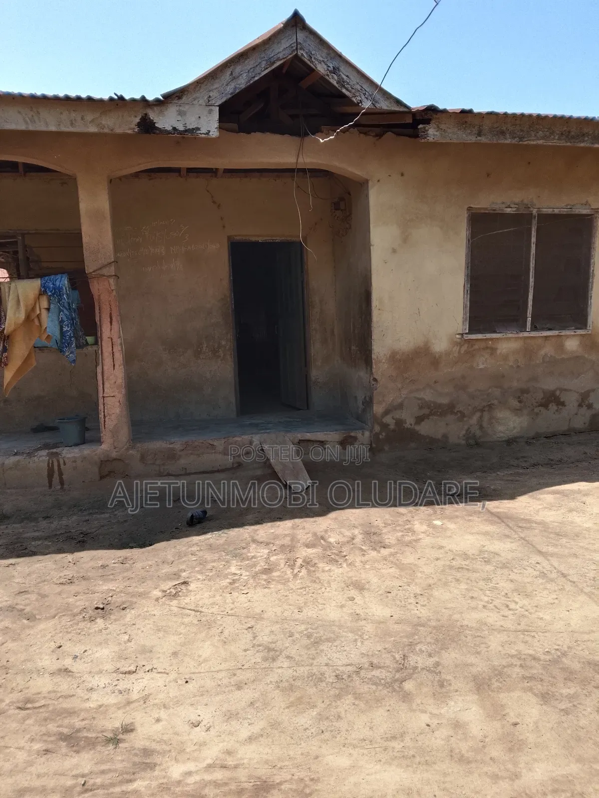 8bdrm Bungalow in Alasia Omisanjana for sale in Ado Ekiti