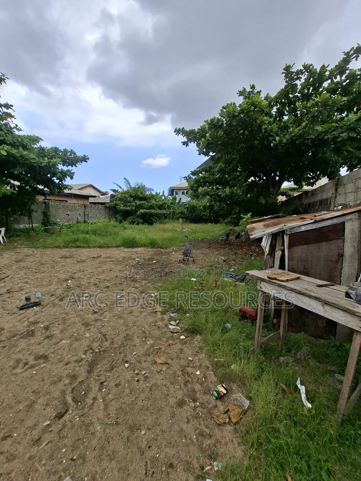 Dry,Fenced and Gated Full Plot in Ago Palace