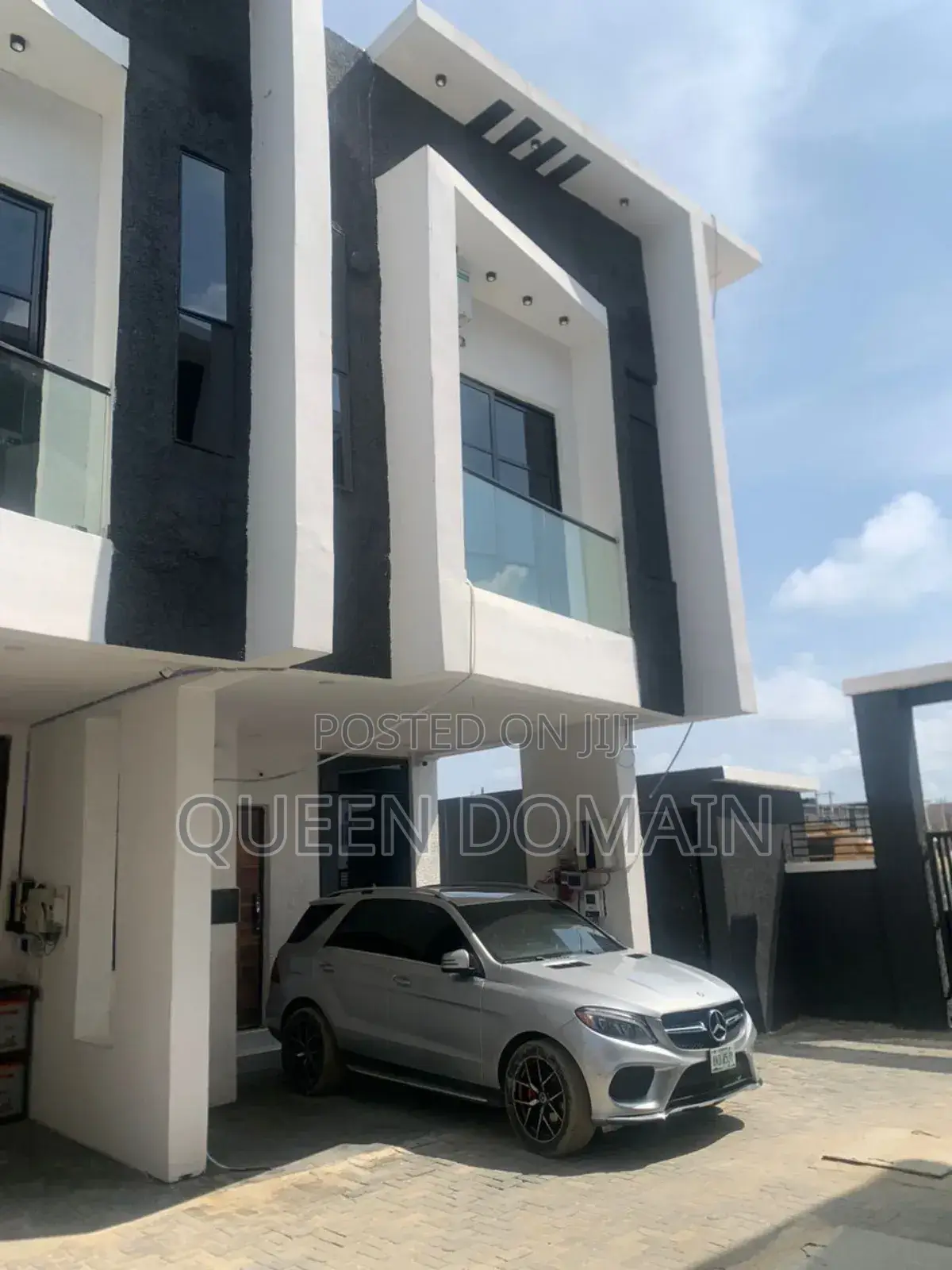 3bdrm Duplex in Gra, Ikota for rent in Ikota
