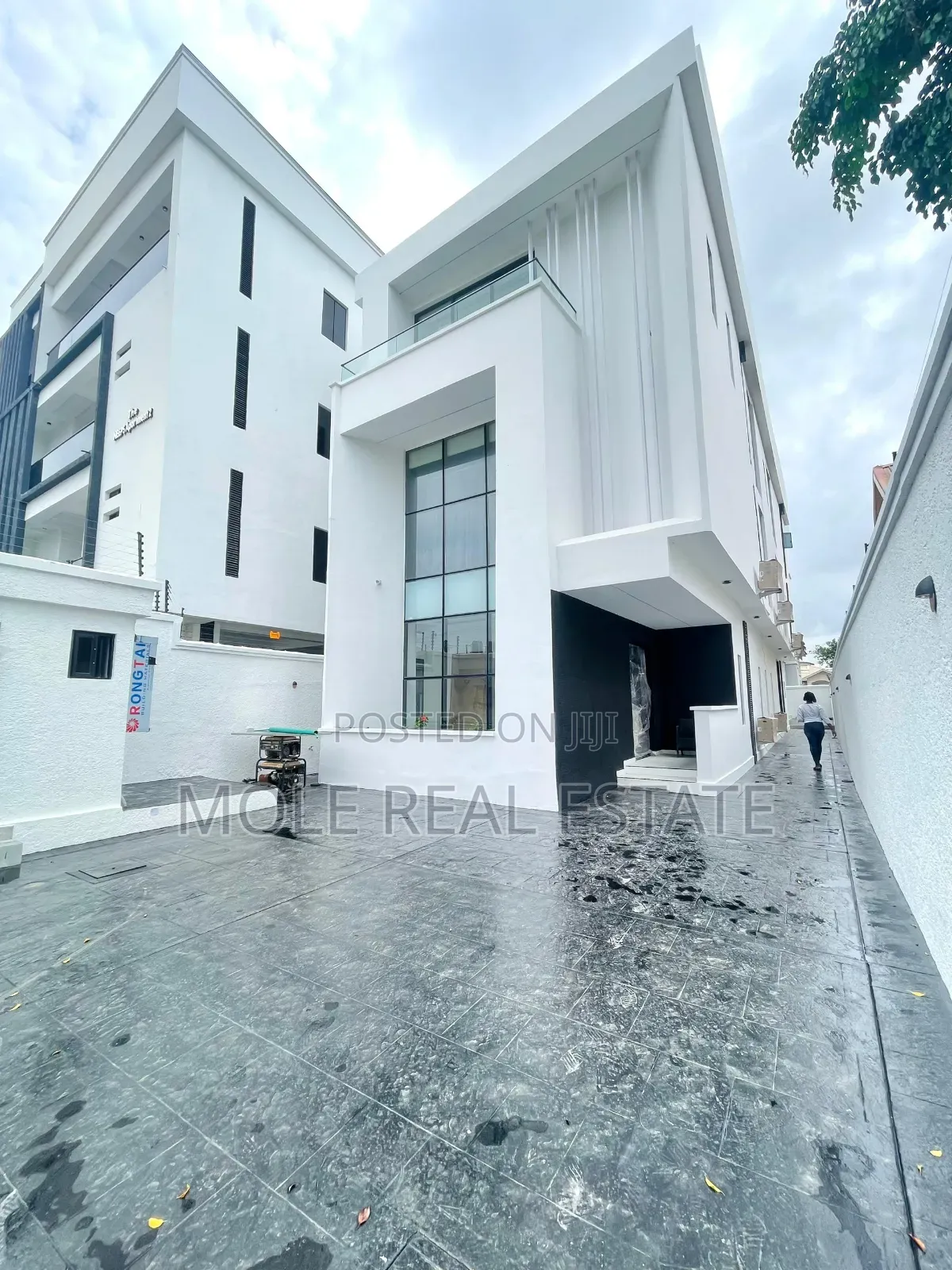 Furnished 4bdrm Duplex in Leki, Lekki Phase 1 for sale in Lekki Phase 1