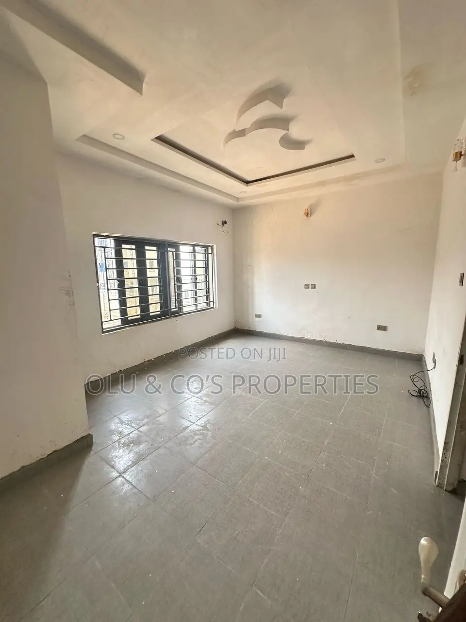 18bdrm Block of Flats in Wuye for sale in Wuye