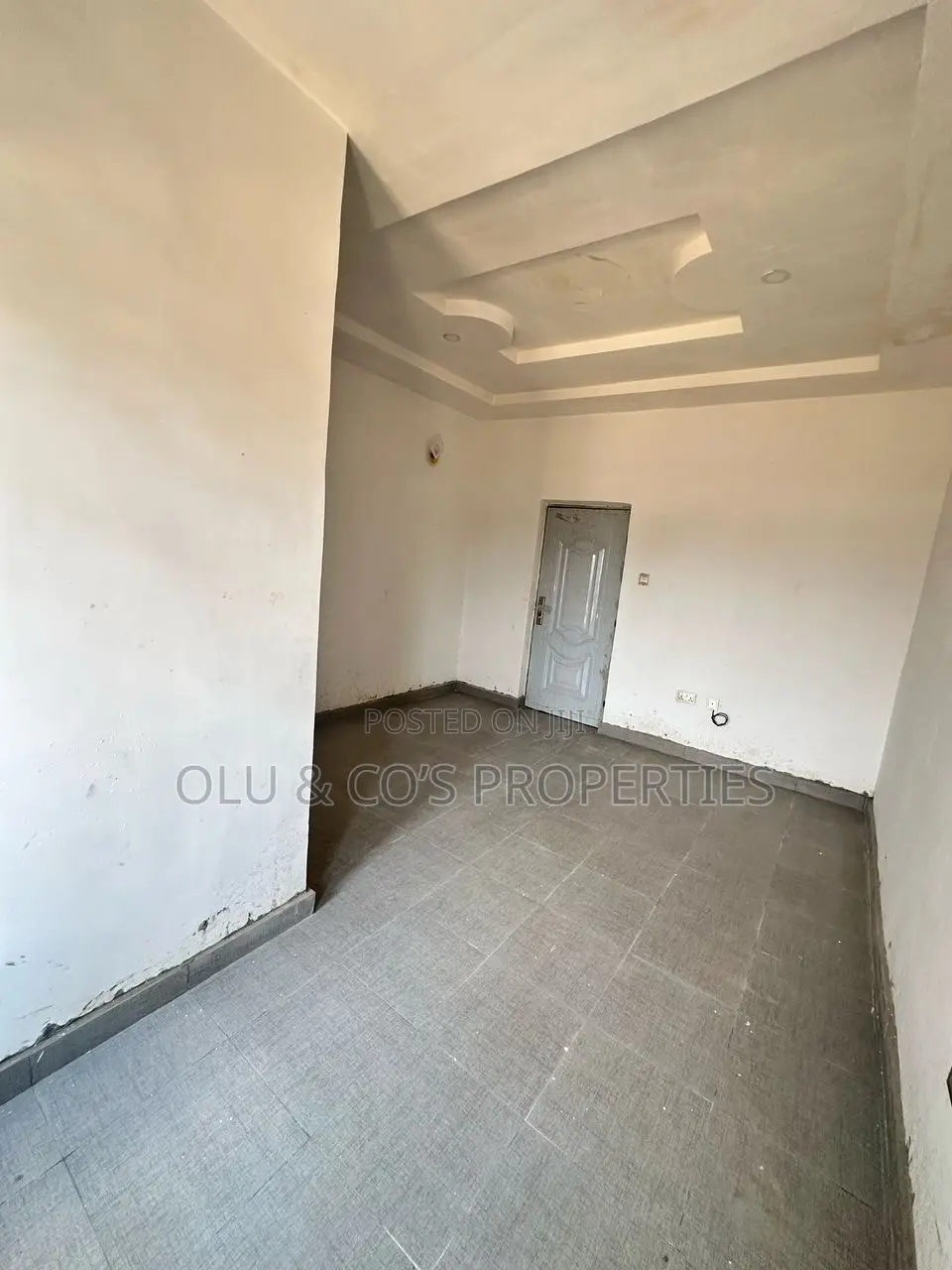 18bdrm Block of Flats in Wuye for sale in Wuye
