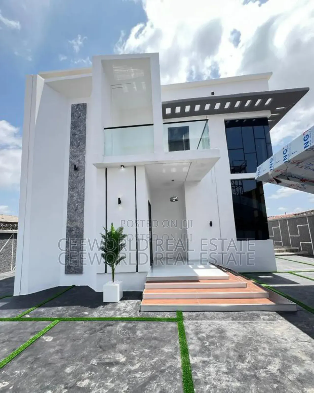 5bdrm Duplex in Arre Avenue Oluyole for sale in Oluyole Estate