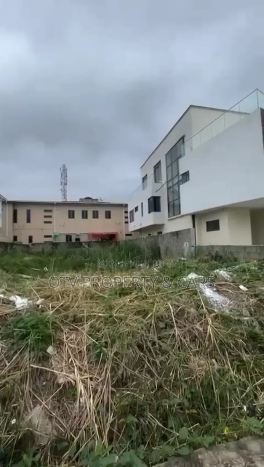 For Sale!! 800sqm of Land Inside Megamound Estate, Ikota in Ikota