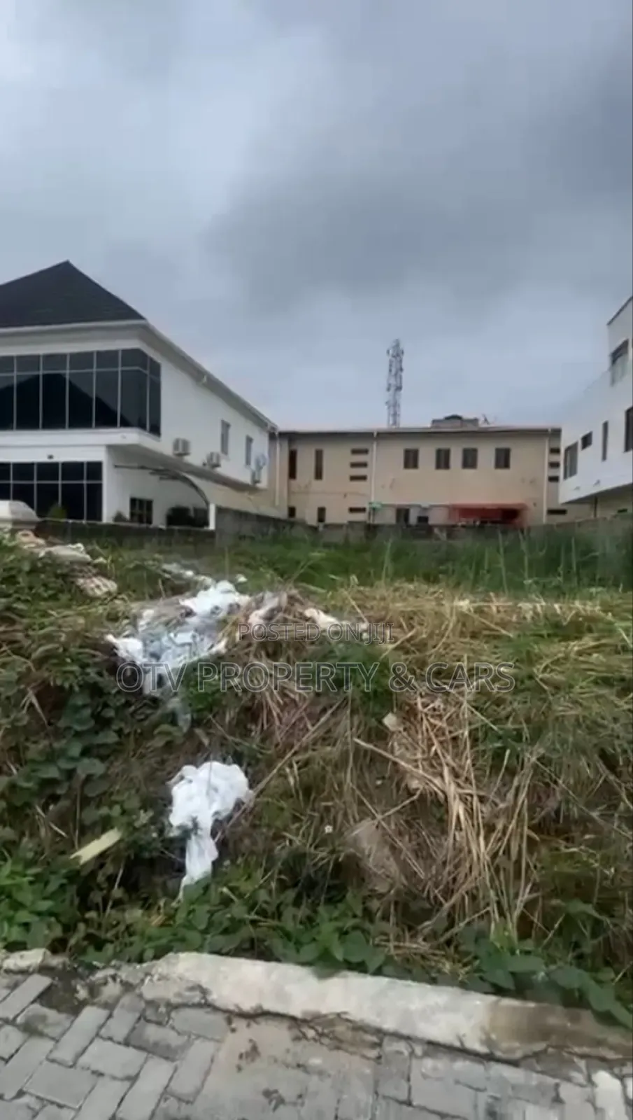 For Sale!! 800sqm of Land Inside Megamound Estate, Ikota in Ikota