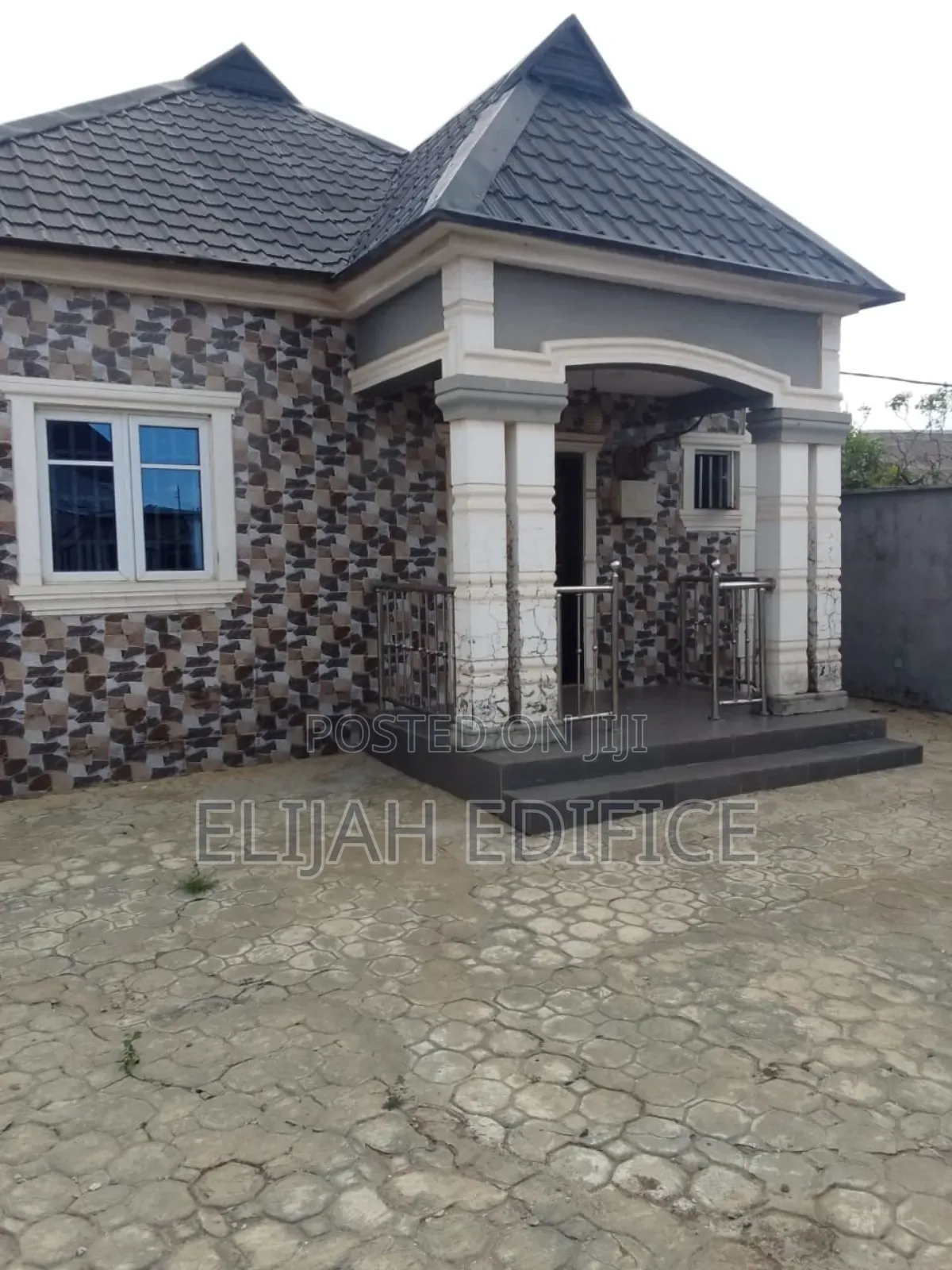 Furnished 3bdrm Bungalow in Aleke, Adamo for sale in Adamo