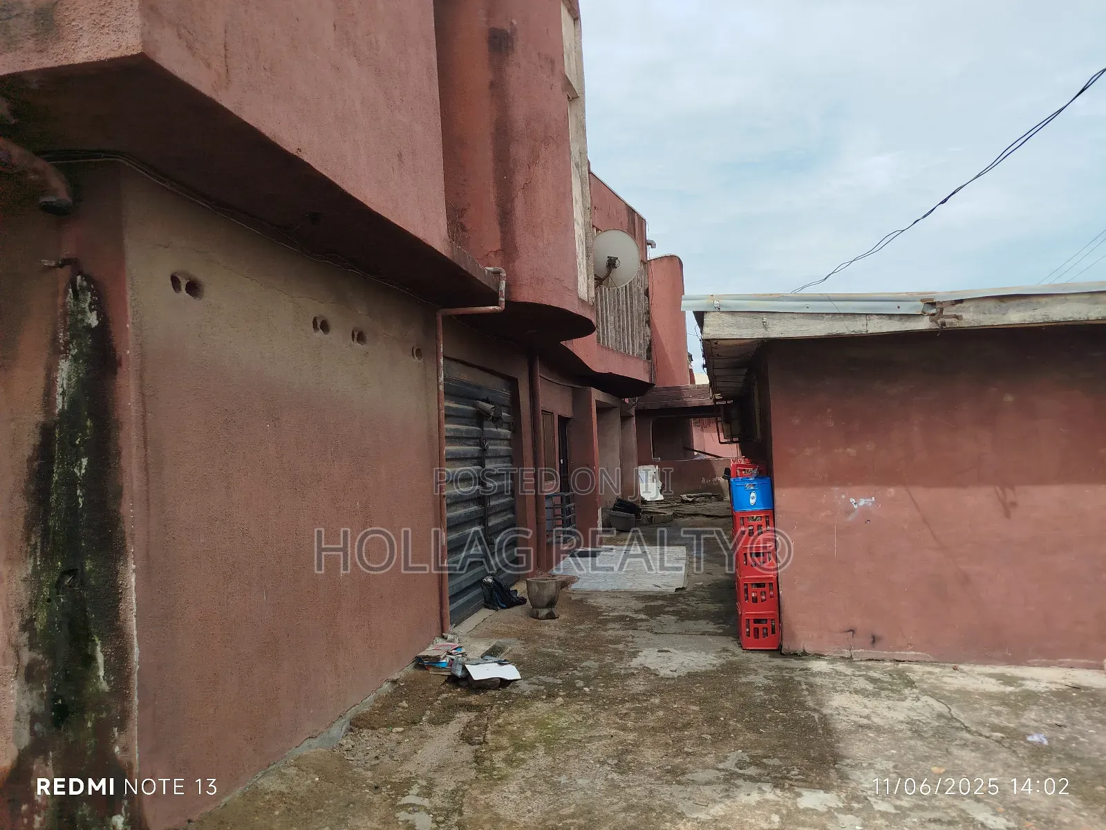 12bdrm House in Ajao Estate for sale in Ajao Estate