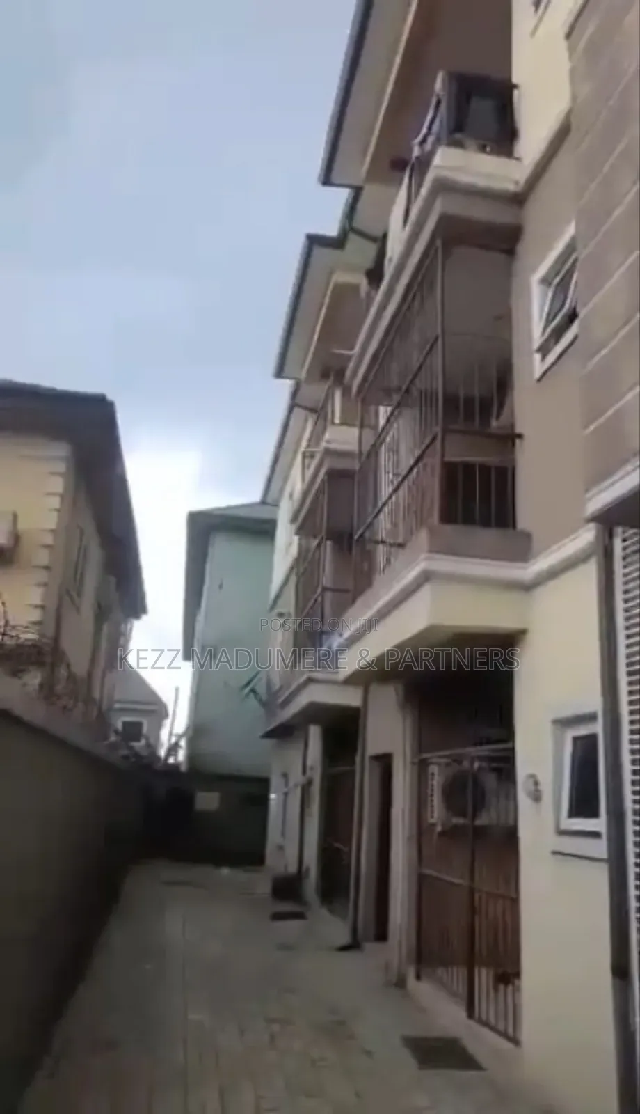 6bdrm Block of Flats in Woji , Port Harcourt for sale in Port-Harcourt