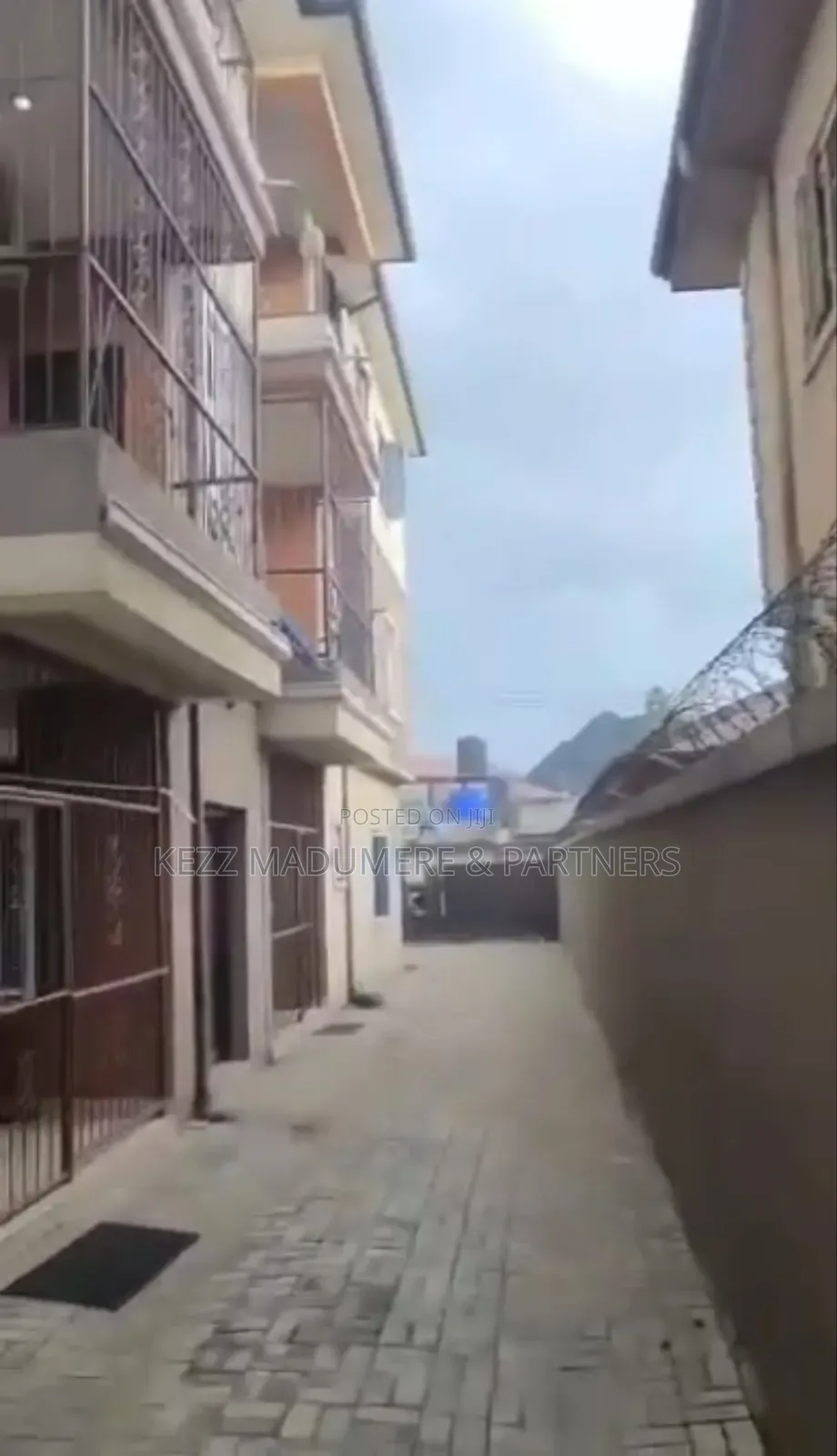 6bdrm Block of Flats in Woji , Port Harcourt for sale in Port-Harcourt