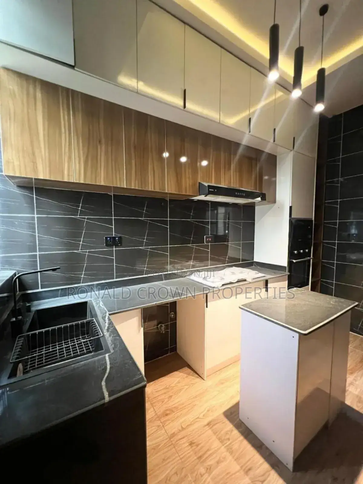 4bdrm Duplex in Ikota for sale in Ikota