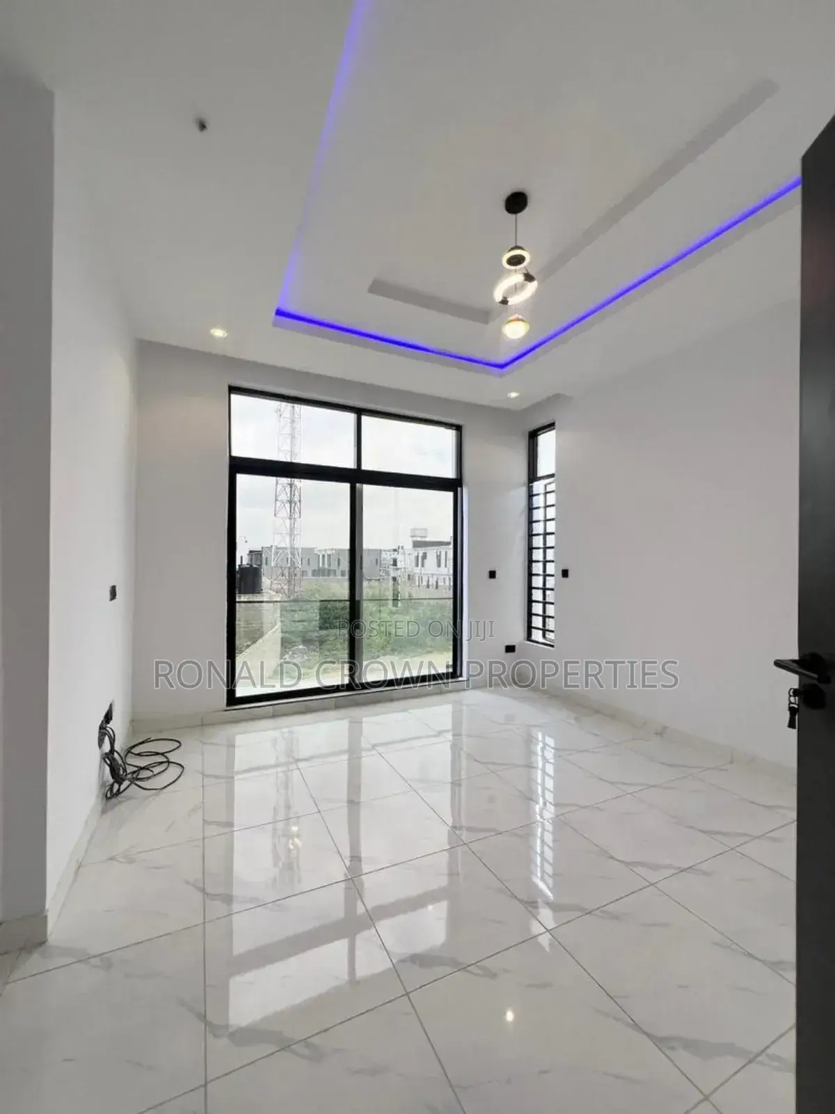 4bdrm Duplex in Ikota for sale in Ikota