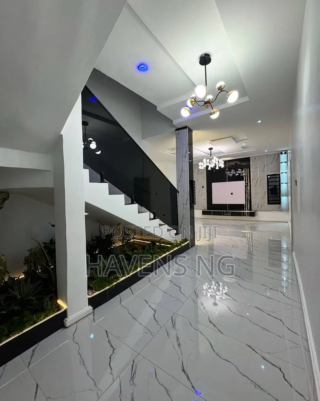 4bdrm Duplex in Eneka for sale in Eneka