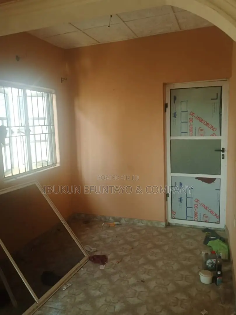 2bdrm Apartment in Ashafa Agemo Isuti, Igando / Ikotun/Igando for sale in Igando / Ikotun/Igando