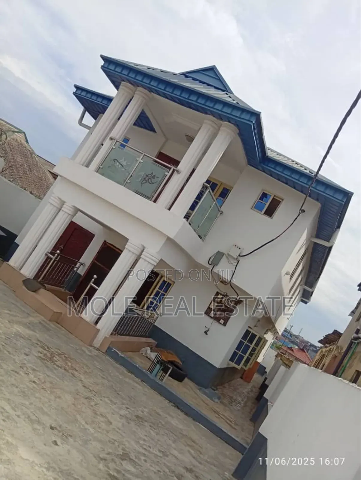 Furnished 4bdrm Duplex in Custom Bustop, Ikotun/Igando for sale in Ikotun/Igando