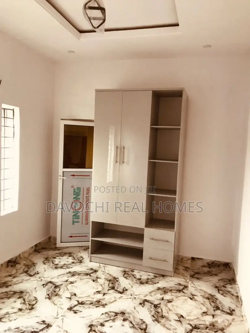 1bdrm Apartment in Sangotedo for sale in Sangotedo