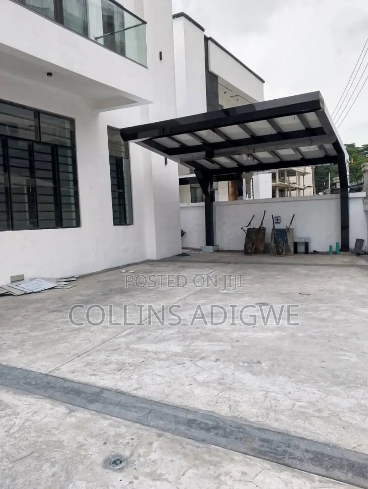 5bdrm Duplex in Chevron for rent in Chevron