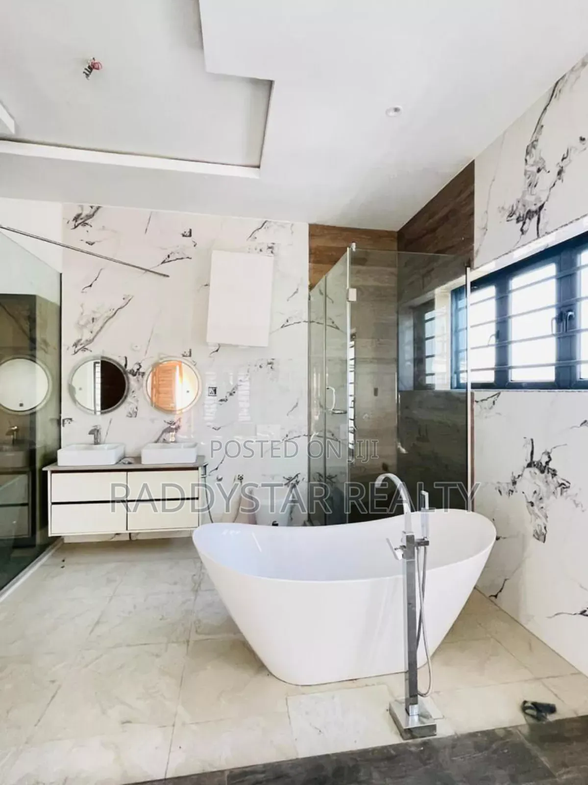 4bdrm Duplex in GRA Phase 2 Shangisha for sale in GRA Phase 2 Shangisha