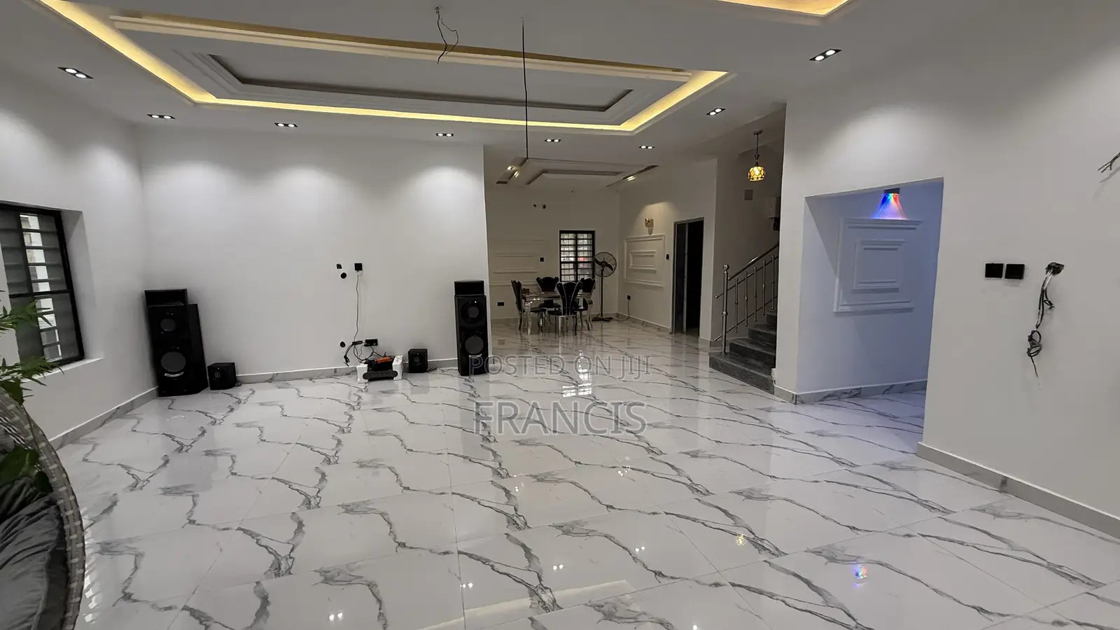4bdrm Duplex in Summit Estate, Lugbe District for sale in Lugbe District