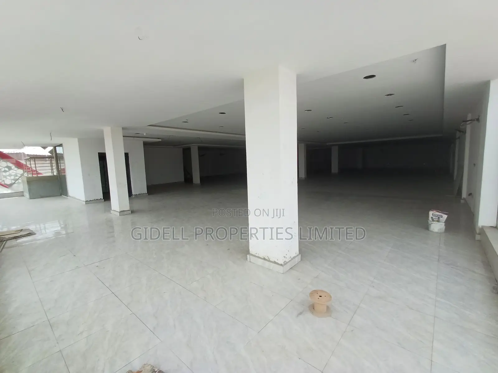 Serviced 400sqm Office/ Shop Space on the Third Floor in Wuse 2