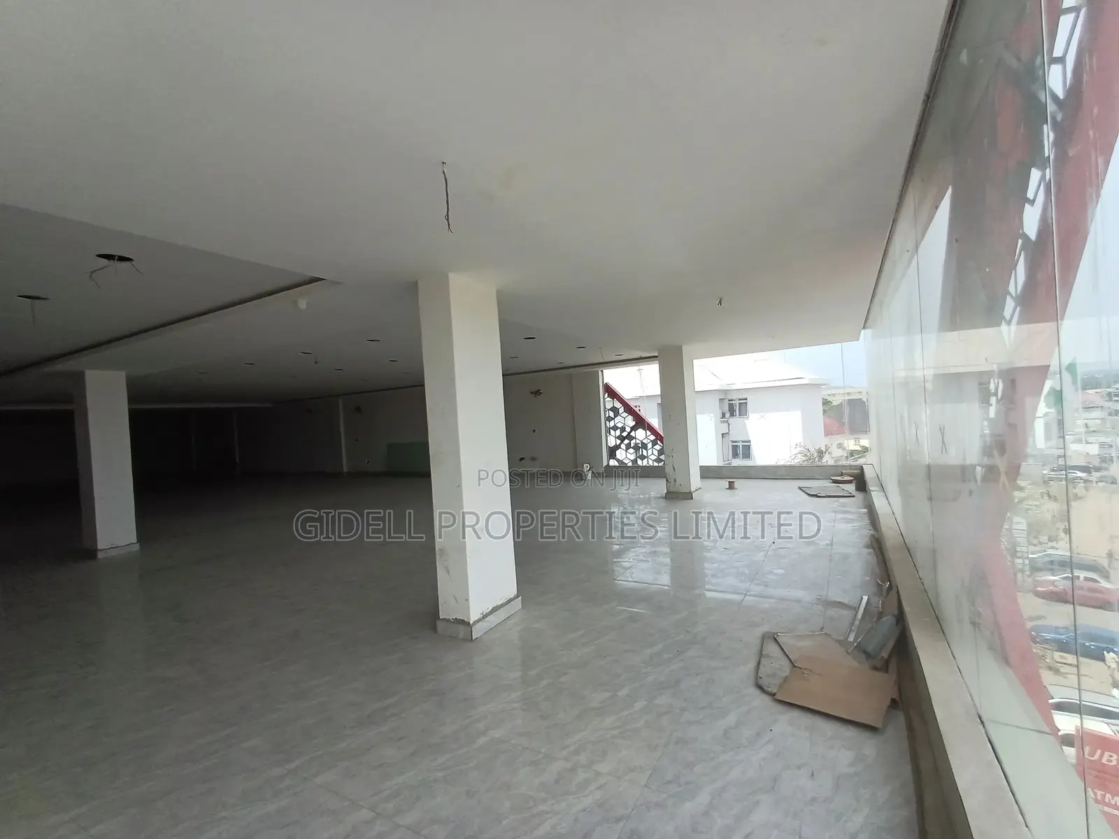 Serviced 400sqm Office/ Shop Space on the Third Floor in Wuse 2