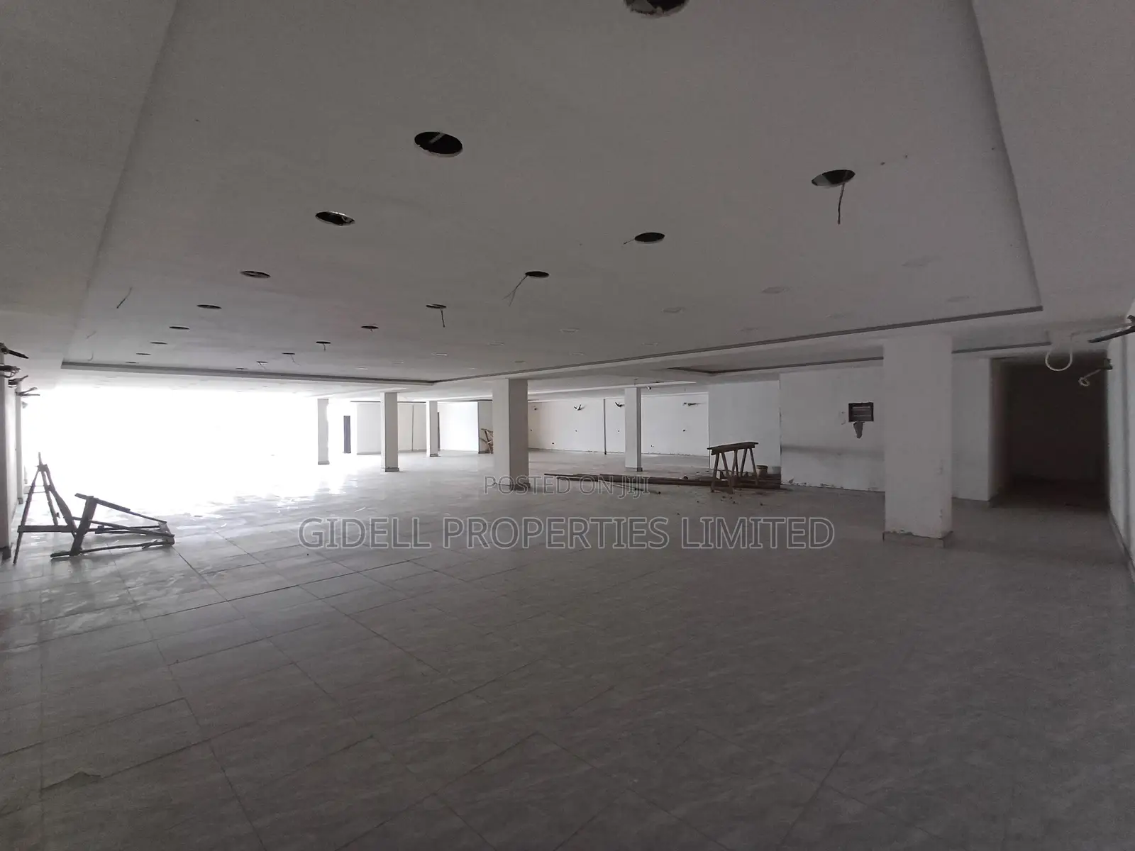 Serviced 400sqm Office/ Shop Space on the Third Floor in Wuse 2