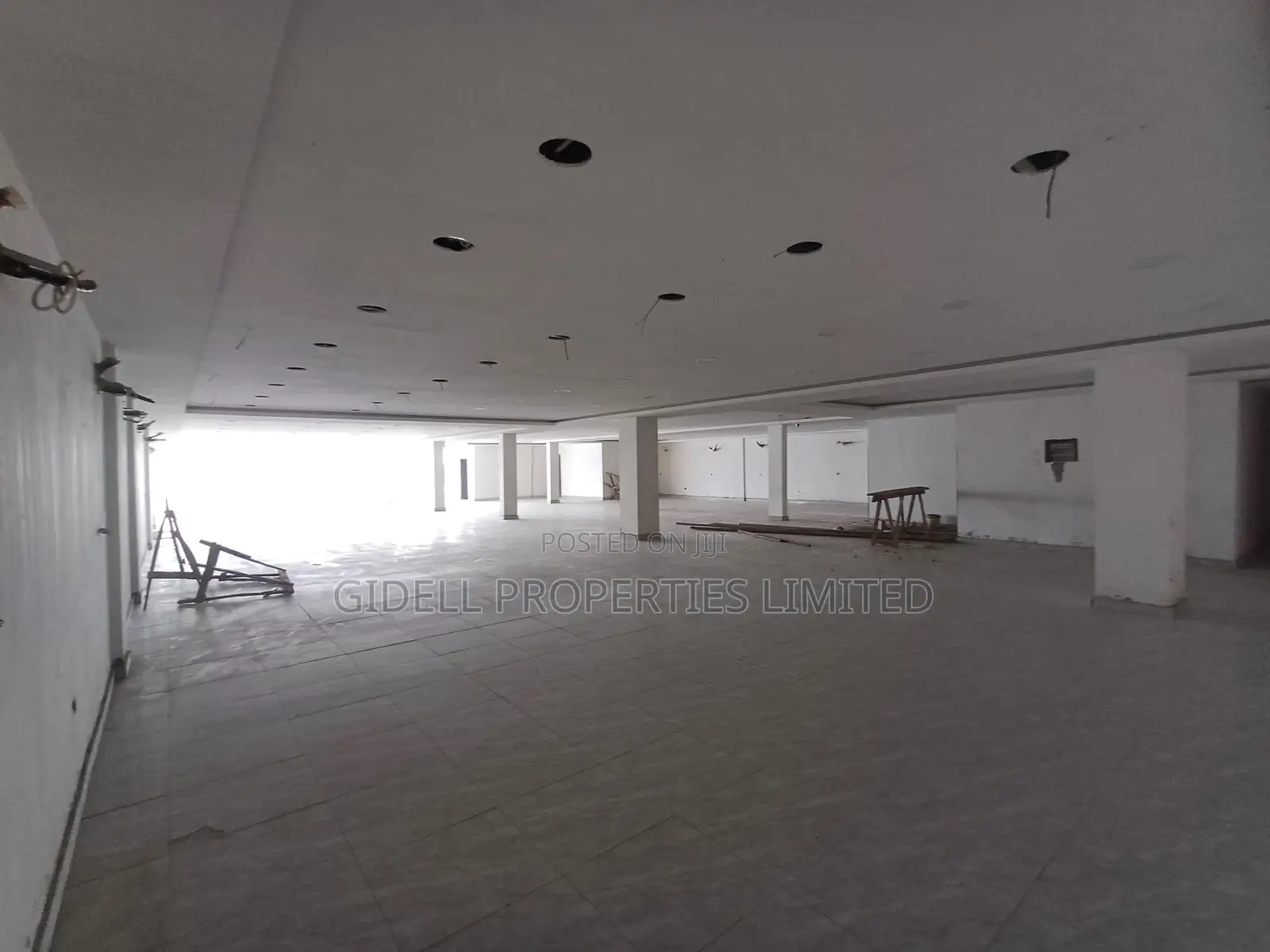 Serviced 400sqm Office/ Shop Space on the Third Floor in Wuse 2