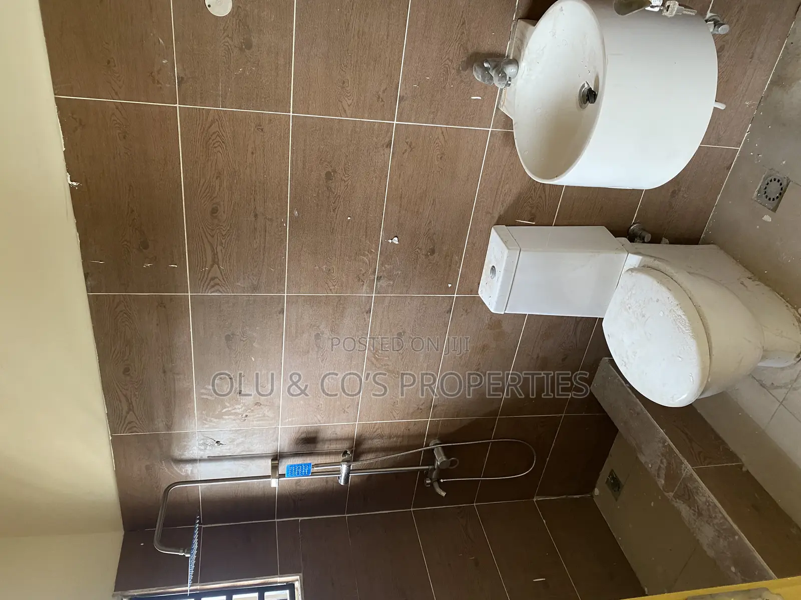 2bdrm Block of Flats in Aco Amac Estate, Lugbe District for rent in Lugbe District