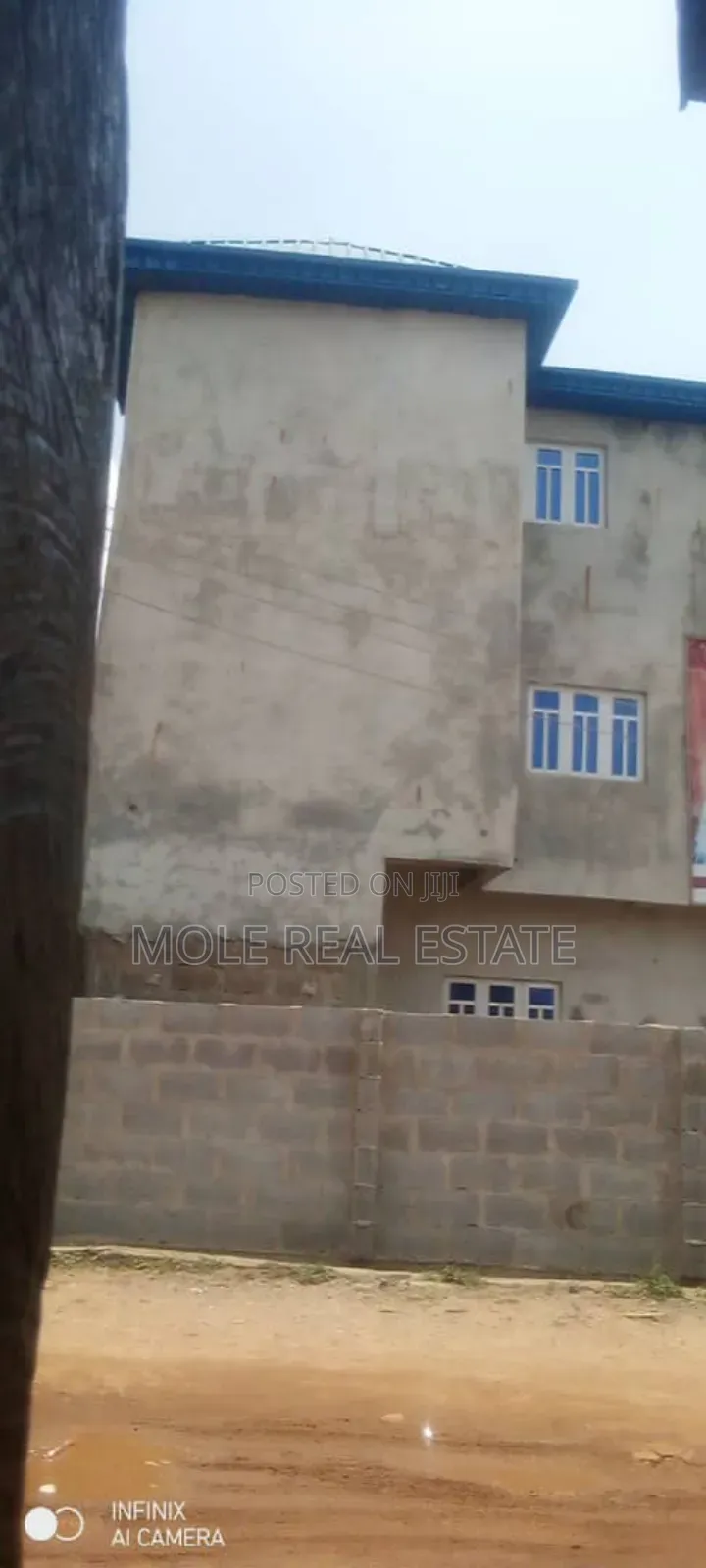 Furnished 3bdrm Block of Flats in 600, Mile 12 for sale in Mile 12