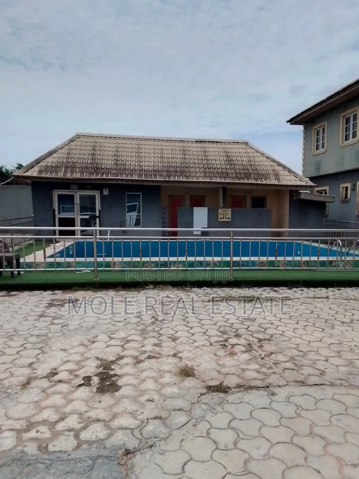 2400sqm (4 Plots ) 26 Room Funt. Hotel Pool Aton Ogun State in Ado-Odo/Ota