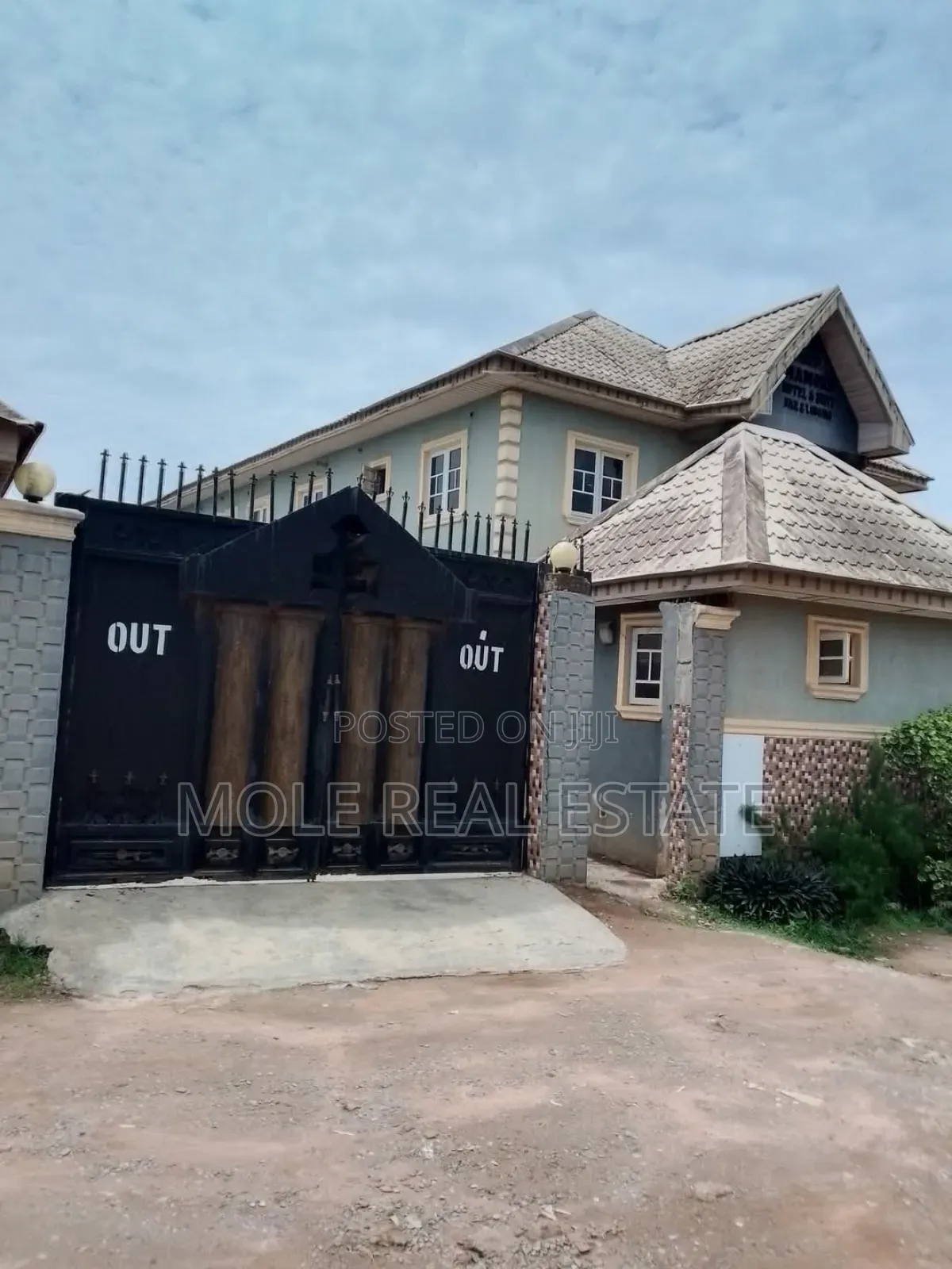 2400sqm (4 Plots ) 26 Room Funt. Hotel Pool Aton Ogun State in Ado-Odo/Ota