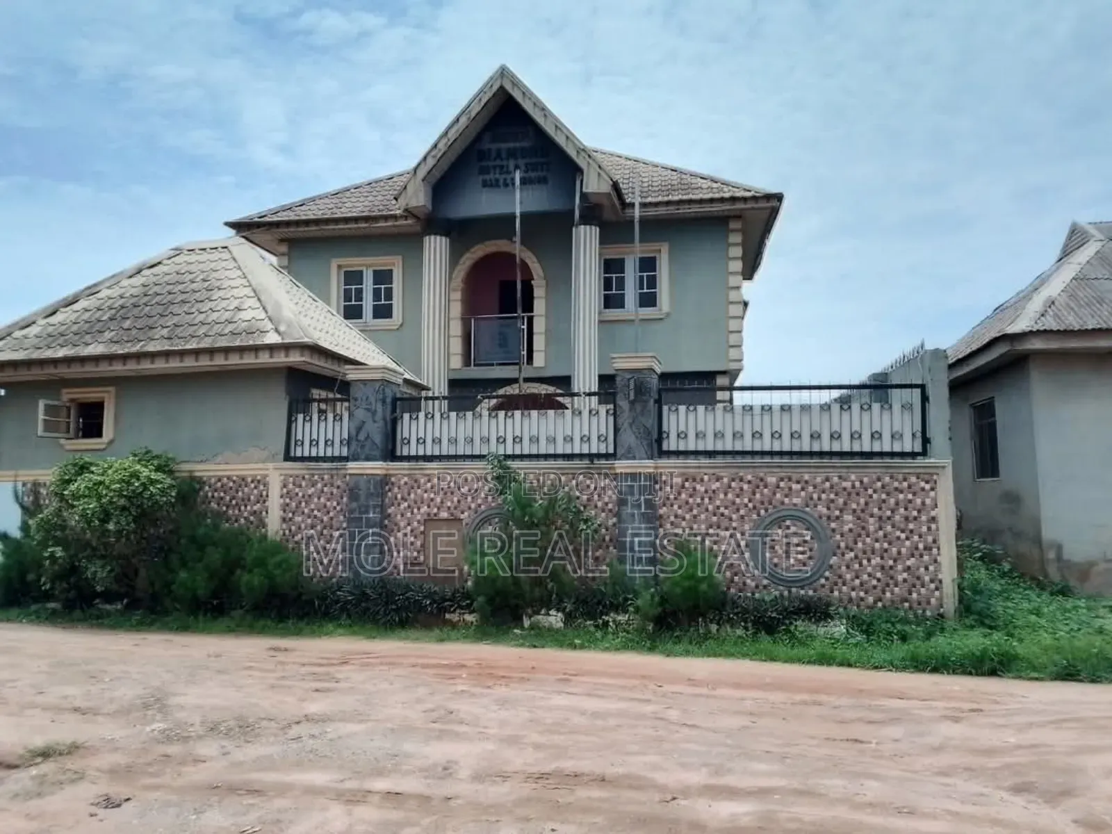 2400sqm (4 Plots ) 26 Room Funt. Hotel Pool Aton Ogun State in Ado-Odo/Ota
