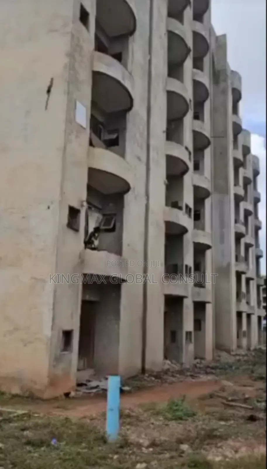 2bdrm Apartment in Highbrow Area Of for sale in Gudu