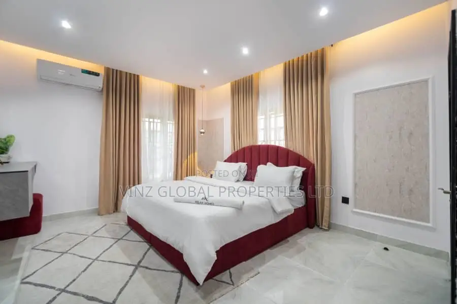 Exquisite 2 Bedroom With Private Cinema Snooker Board in Lekki Phase 1