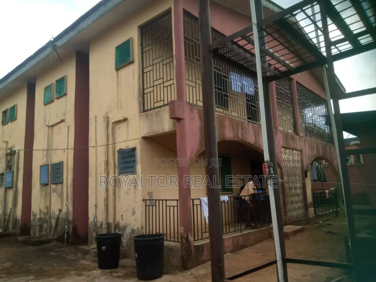 20bdrm Block of Flats in Royaltor Real Estate Benin City for sale in Benin City
