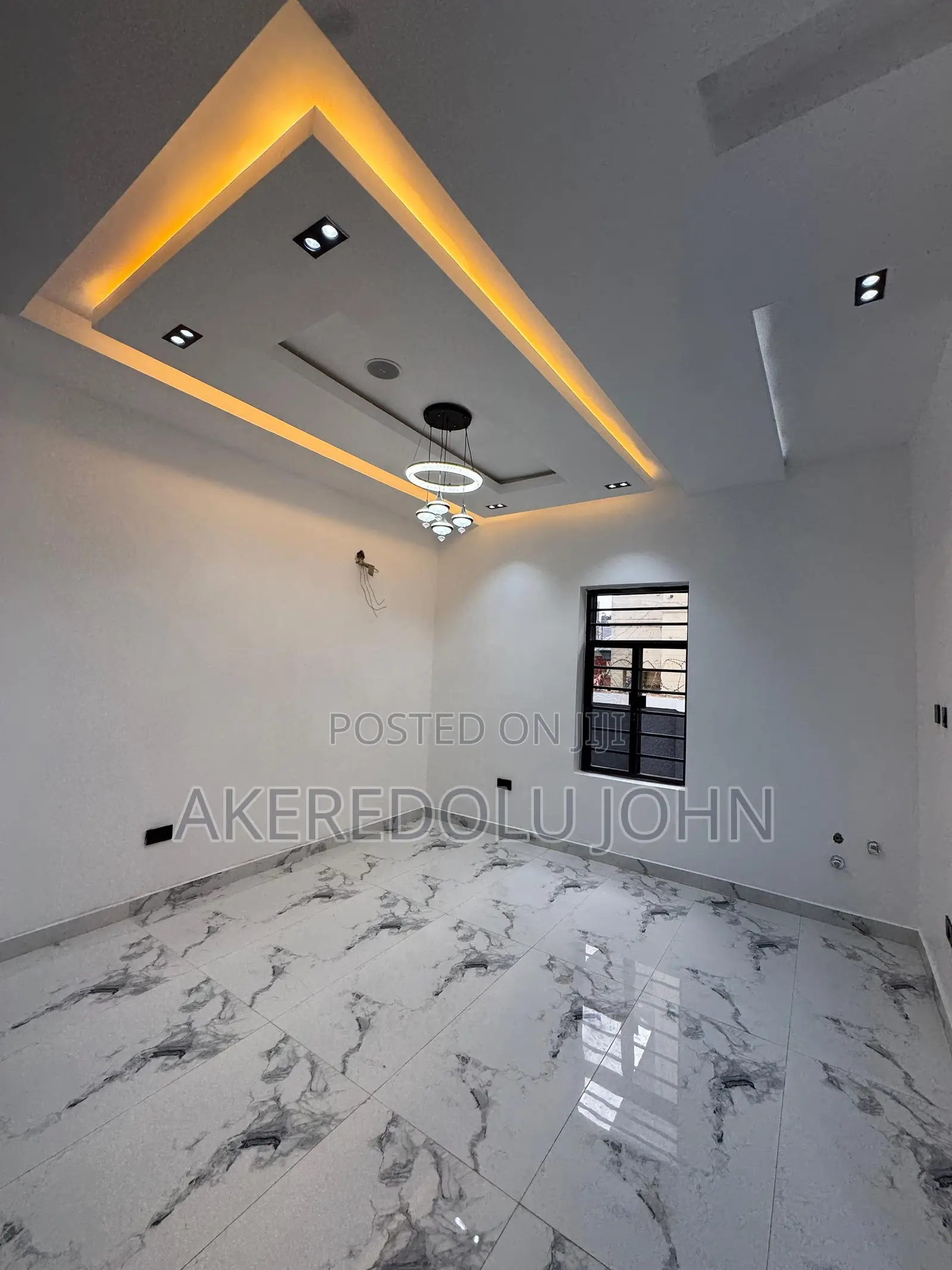 5bdrm Duplex in Apo Resettlement for sale in Apo Resettlement