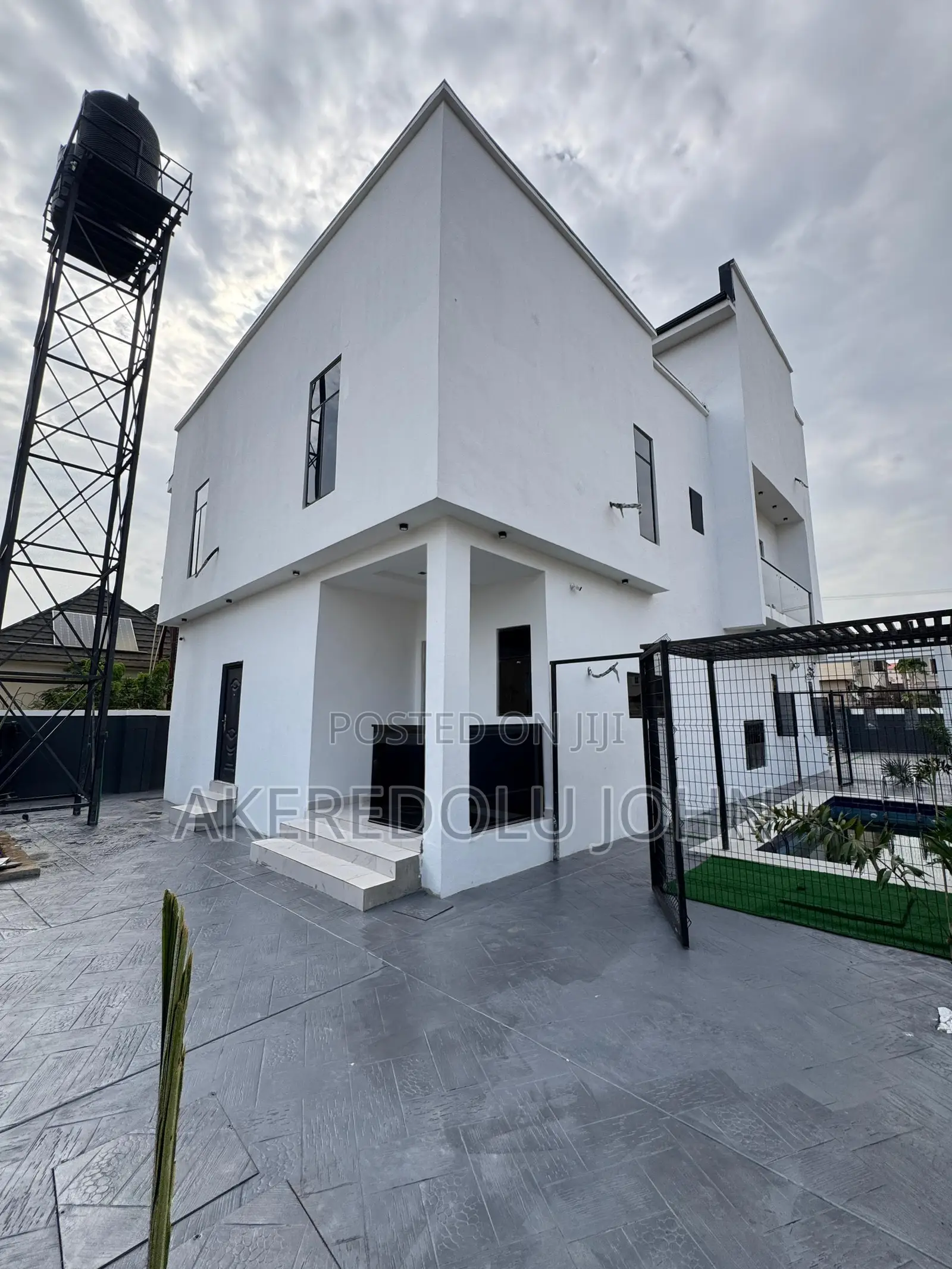 5bdrm Duplex in Apo Resettlement for sale in Apo Resettlement