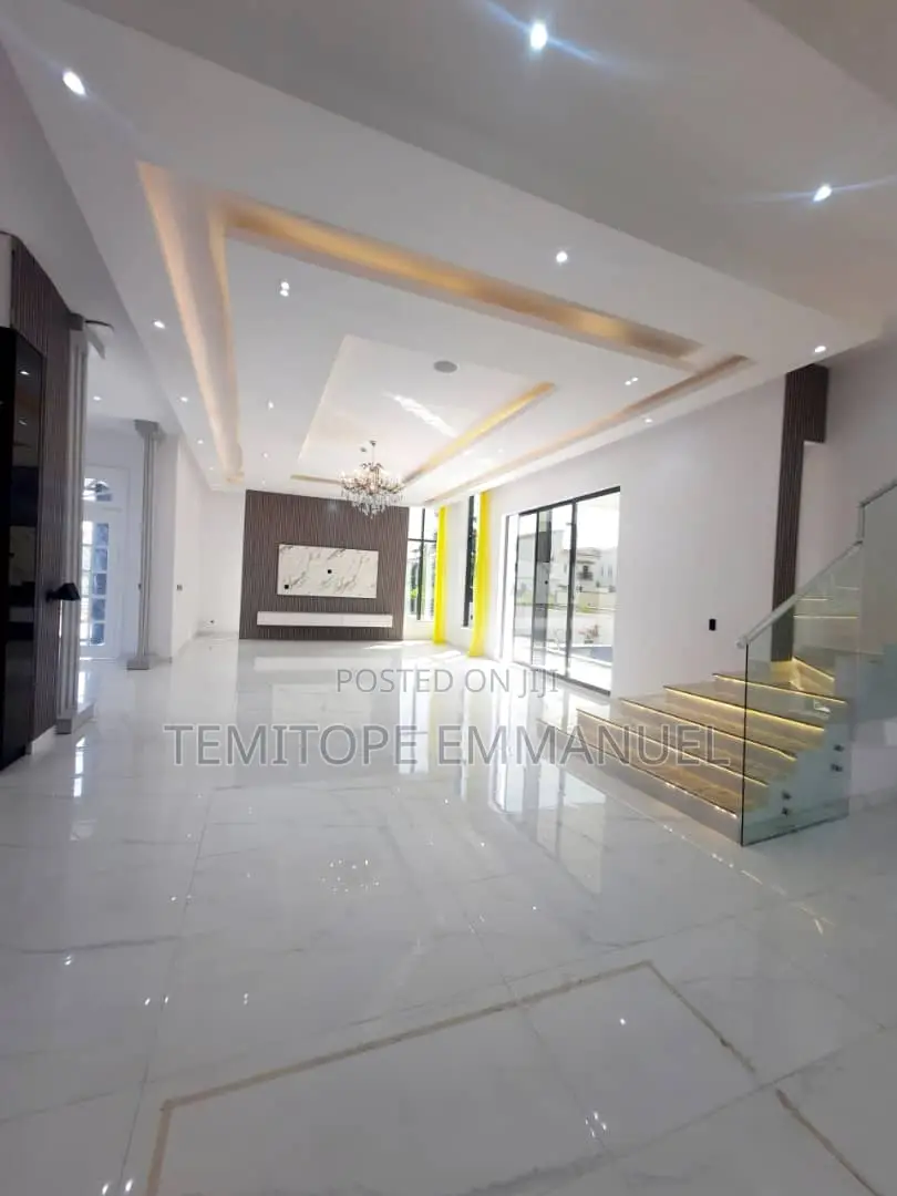 Furnished 5bdrm Duplex in Osapa london for sale in Osapa london